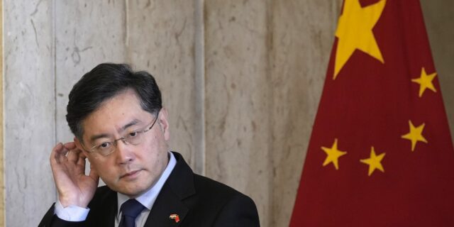 Τσιν Γκανγκ: Η μυστηριώδης εξαφάνιση του ΥΠΕΞ της Κίνας – Σιγή από τις αρχές