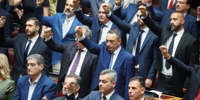 Πλην Λακεδαιμονίων