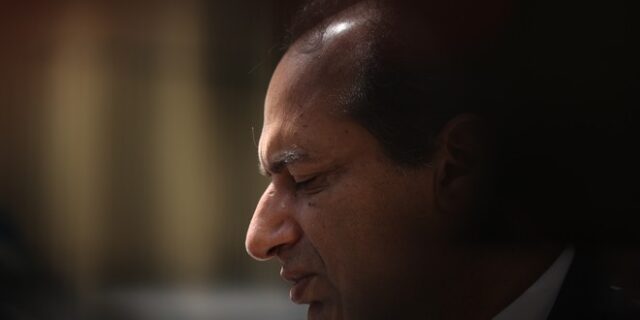 Η ενότητα του ΣΥΡΙΖΑ και η αβάσταχτη μοναξιά του Σπίρτζη