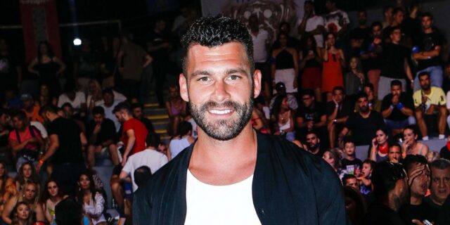 Στάθης Σχίζας: Έστειλε υβριστικό μήνυμα στον Τριαντάφυλλο στον “αέρα”