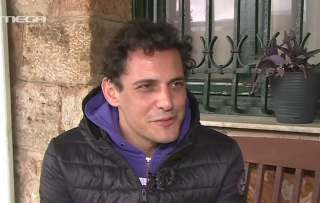 Σταύρος Σβήγκος: “Μακάρι να μπορούσαμε να ζήσουμε και οι άνδρες εγκυμοσύνη”