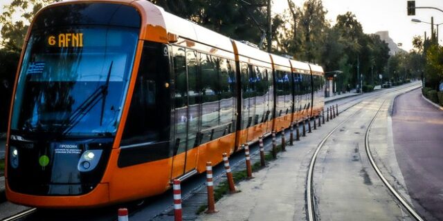 Τραμ: Καθυστερήσεις στα δρομολόγια – Προβλήματα στο σύστημα τηλεματικής