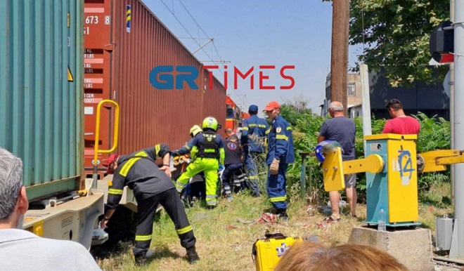 Θεσσαλονίκη: Σύγκρουση τρένου με μηχανή – Κατέληξε ο αναβάτης