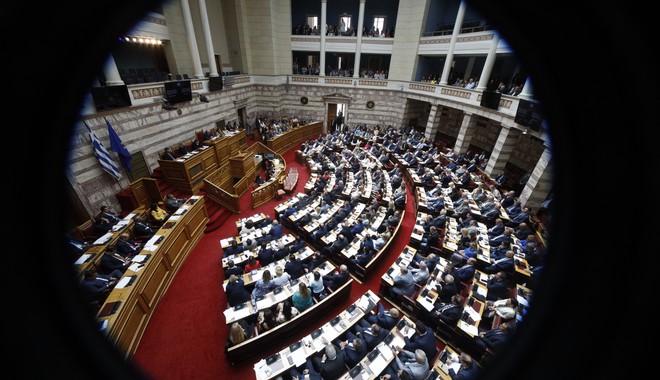 Η αμφισβήτηση της γαλάζιας ηγεμονίας