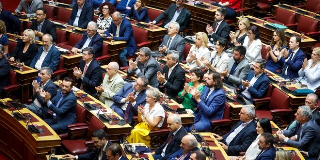 Η αντιπολίτευση δεν είναι μαγαζί