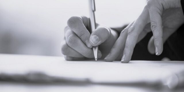 Πέθανε η συγγραφέας Μάρθα Καρπόζηλου