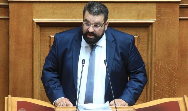 Σπαρτιάτες: Ευχαριστίες στον εγκληματία Κασιδιάρη και από το βήμα της Βουλής