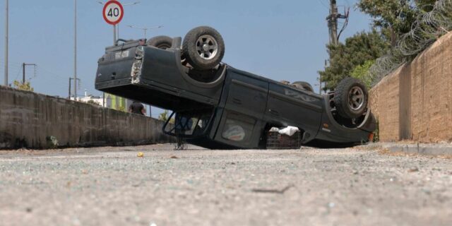 Χανιά: Αυτοκίνητο αναποδογύρισε στη μέση του δρόμου – Ο οδηγός κοιμήθηκε στο τιμόνι
