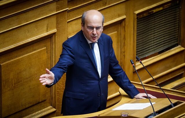 Χατζηδάκης: “Η κυβέρνηση δεν πρόκειται να γίνει πολιτικός Άι Βασίλης”