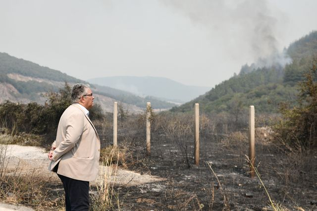 Στις πυρόπληκτες περιοχές της Αχαΐας την Τετάρτη ο Δημήτρης Κουτσούμπας