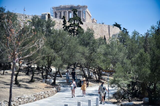 Πότε ξεκινούν οι Ζώνες Επισκεψιμότητας στην Ακρόπολη – Τι σημαίνει αυτό και πώς πλέον θα κλείνουμε εισιτήριο