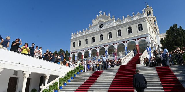 Δεκαπενταύγουστος: Τα ήθη και τα έθιμα για την γιορτή της Παναγίας σε όλη την Ελλάδα