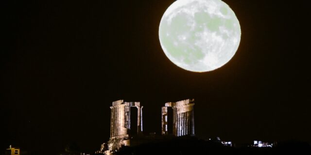 Δύο τα αυγουστιάτικα ολόγιομα φεγγάρια – Μνημεία και Αρχαιολογικοί Χώροι για να τα απολαύσετε