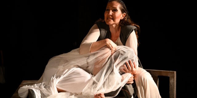 Ο Γιάννης Μαργαρίτης επιστρέφει στους Ατρείδες αποτίοντας έναν μυστικό φόρο τιμής σε όλους τους αδικοχαμένους