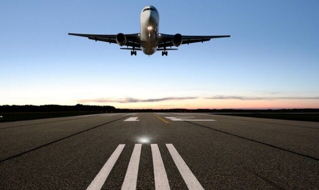“Πετάει” η παγκόσμια αεροπορική κίνηση, αν και δεν ανταποκρίνεται στη ζήτηση
