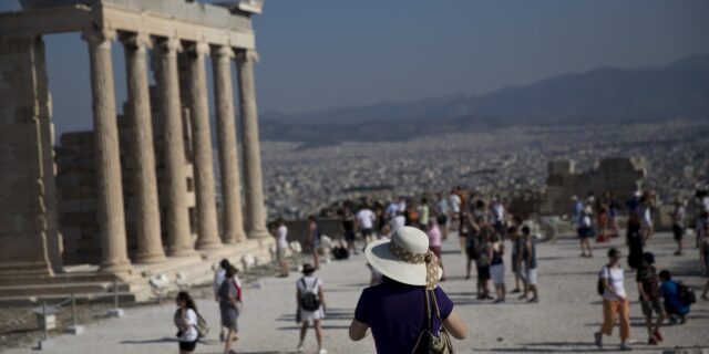 Ανέκαμψε η κίνηση σε μουσεία και αρχαιολογικούς χώρους – Σε ποιο νησί γυρνούν την πλάτη οι τουρίστες