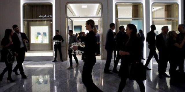 Παρίσι: Ληστές άρπαξαν κοσμήματα αξίας 15 εκατ. ευρώ από το κατάστημα Piaget