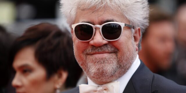 Ο Πέδρο Αλμοδόβαρ έγραψε την αποσπασματική και αινιγματική αυτοβιογραφία του