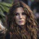 Σάντρα Μπούλοκ για τον θάνατο του συντρόφου της από ALS: “Άρχισα να πενθώ 4 χρόνια πριν πεθάνει”