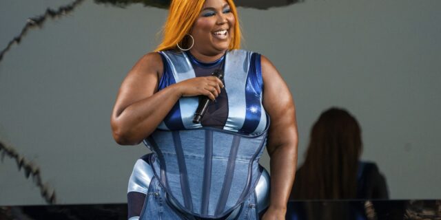 Lizzo: Νέος γύρος καταγγελιών από πρώην χορεύτριες – Την κατηγορούν για “σεξουαλικά φορτισμένο περιβάλλον”