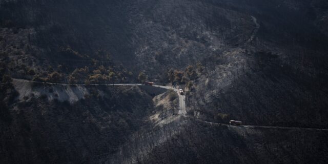 Ο διεθνής Τύπος για τη φωτιά στον Έβρο – “Η πυρκαγιά καίει περιοχή μεγαλύτερη από τη Νέα Υόρκη”