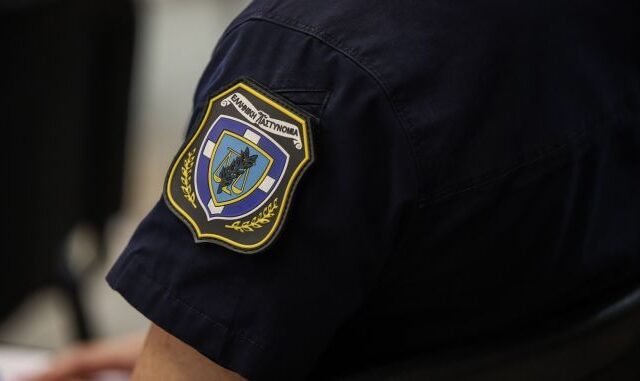 Ζάκυνθος: Συνελήφθη αξιωματικός της ΕΛ.ΑΣ για δωροληψία – Εκβίαζε επιχειρηματίες του νησιού