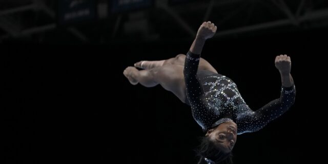 Σιμόν Μπάιλς: Έγραψε ιστορία με τον όγδοο εθνικό τίτλο της – Έσπασε ρεκόρ 90 ετών