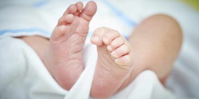 “Το Χαμόγελο του Παιδιού” για τα δύο νεκρά βρέφη στην Αχαΐα: “Λάβαμε ανώνυμες αναφορές”