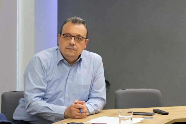 Φάμελλος: “Η κυβέρνηση δεν επένδυσε στην πρόληψη για τις φωτιές”