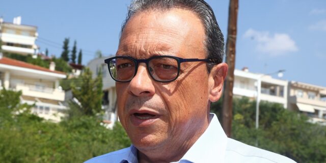 Φάμελλος: Η κυβέρνηση άφησε την Πολιτεία αθωράκιστη και στις πυρκαγιές και στις πλημμύρες