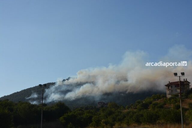Τρίπολη: Σε ύφεση η φωτιά – Έρευνα για εμπρησμό