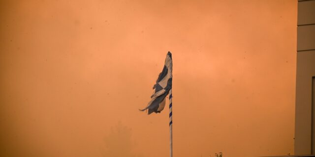 H Γ’ Ελληνική Δημοκρατία είναι πολύ βαριά τραυματισμένη….