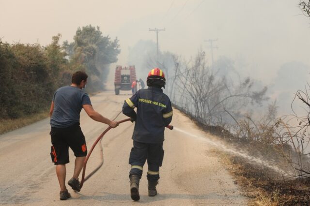 Φωτιά στην Αλεξανδρούπολη: Η συγκινητική κίνηση προς τους πυροσβέστες – “Μας προσέχατε τη νύχτα, σας προσέχουμε τη μέρα”