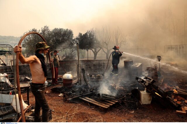 ΠΟΕ – ΟΤΑ: Ζήτησαν διόδια από υδροφόρες που πήγαιναν να σβήσουν φωτιά