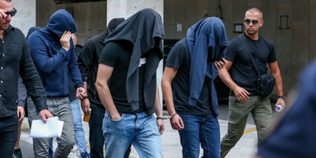 Νέα Φιλαδέλφεια: Ένταλμα σύλληψης για οπαδό του Παναθηναϊκού – Έχουν ταυτοποιηθεί κι άλλα άτομα