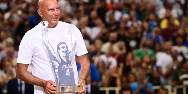 Η απίθανη photo του Θανάση Αντετοκούνμπο και το “Νίκος Γκάλης οε οε οε”