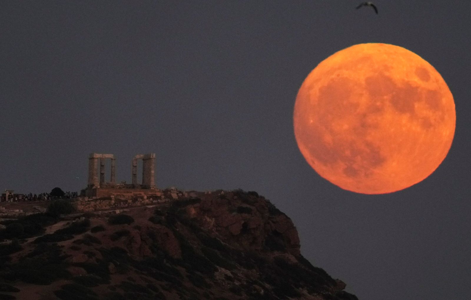 Πανσέληνος Αυγούστου 2023: Μαγευτικές εικόνες από το “μπλε φεγγάρι”