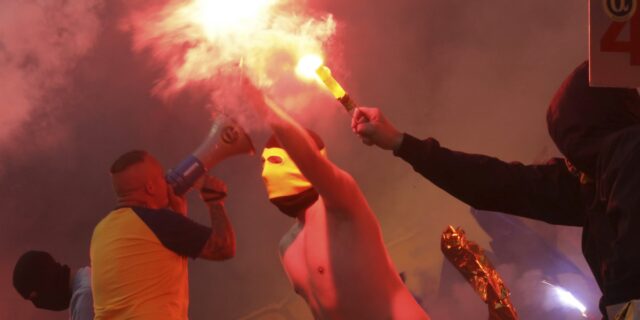 Τι κάνει έναν άνθρωπο να αποφασίζει πως θα πεθάνει για μια ομάδα