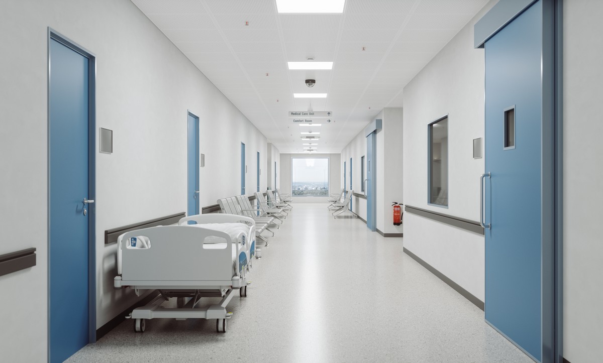 Φωτιές στο Νοσοκομείο Νίκαιας: “Κανένας κίνδυνος δεν υπήρξε για ασθενή ή εργαζόμενο” λέει ο διοικητής