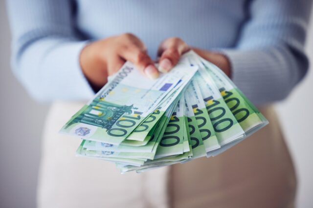 Φορολοταρία Αυγούστου: Έγινε η κλήρωση – Δείτε αν κερδίσατε από 1.000 έως 50.000 ευρώ