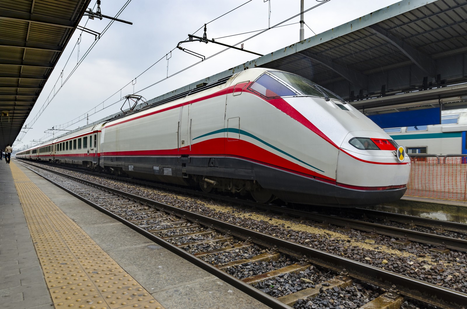 Tragedia in Italia: incidente ferroviario che ha ucciso cinque lavoratori