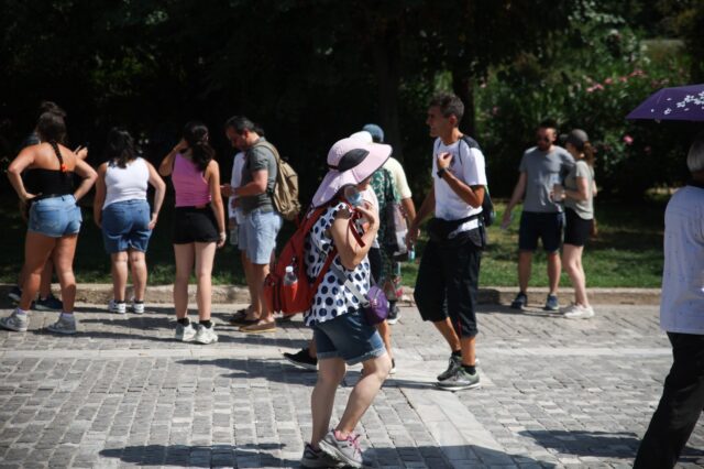 Καιρός Αυγούστου: Πώς θα εξελιχθεί τις επόμενες μέρες – Πότε έρχονται τα 40άρια