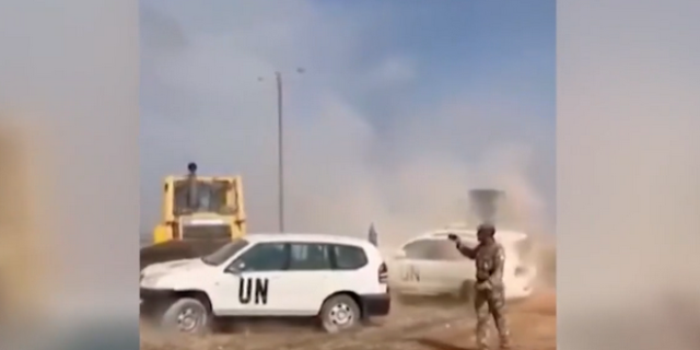 Κύπρος: Στο νοσοκομείο τρεις ειρηνευτές του ΟΗΕ από την επίθεση Τουρκοκυπρίων στη “νεκρή ζώνη”