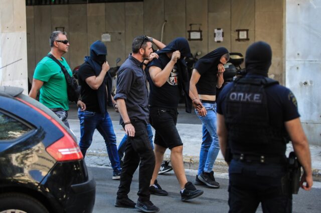 Η οπαδική βία και οι ποινικές ευθύνες Πολιτείας και Αστυνομίας
