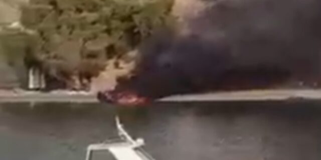 Λέρος: Μετανάστες αποβιβάστηκαν σε ακτή και έβαλαν φωτιά στη βάρκα τους – Τρεις συλλήψεις