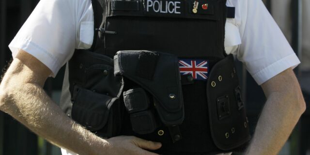 Βρετανία: Ομοφοβική επίθεση στο Λονδίνο – Άγνωστος μαχαίρωσε δύο άνδρες
