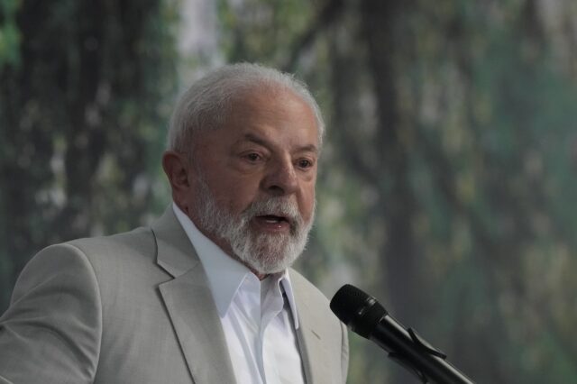 Βραζιλία: Ο Λούλα απορρίπτει την “πράσινη νεοαποικιοκρατία”