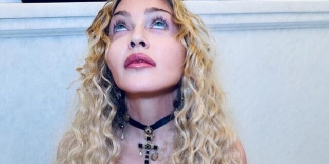 Madonna is back: Με μαύρο κορσέ, αλυσίδες και σταυρούς, μετά την περιπέτεια υγείας της