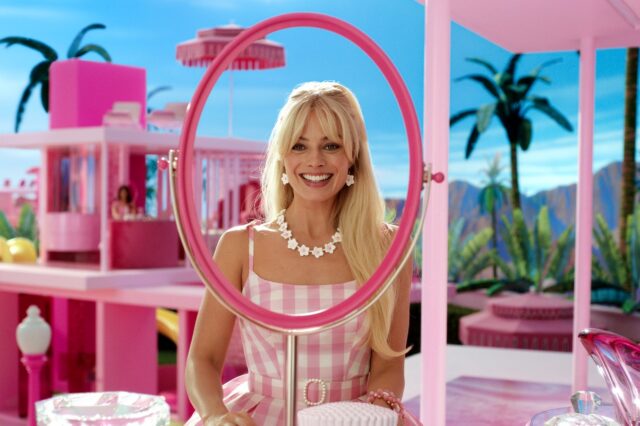 “Είναι πολλά τα λεφτά Barbie!”: Το αστρονομικό ποσό που θα εισπράξει η Μάργκοτ Ρόμπι για την ταινία