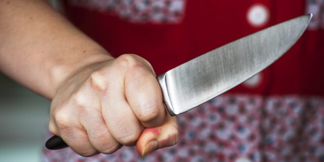 Ηράκλειο: Καβγάς ανάμεσα σε πρώην συμπεθέρες – Η μία έβγαλε μαχαίρι